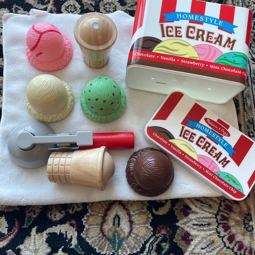 Melissa & Doug Ice Cream Play Set - Gently Used